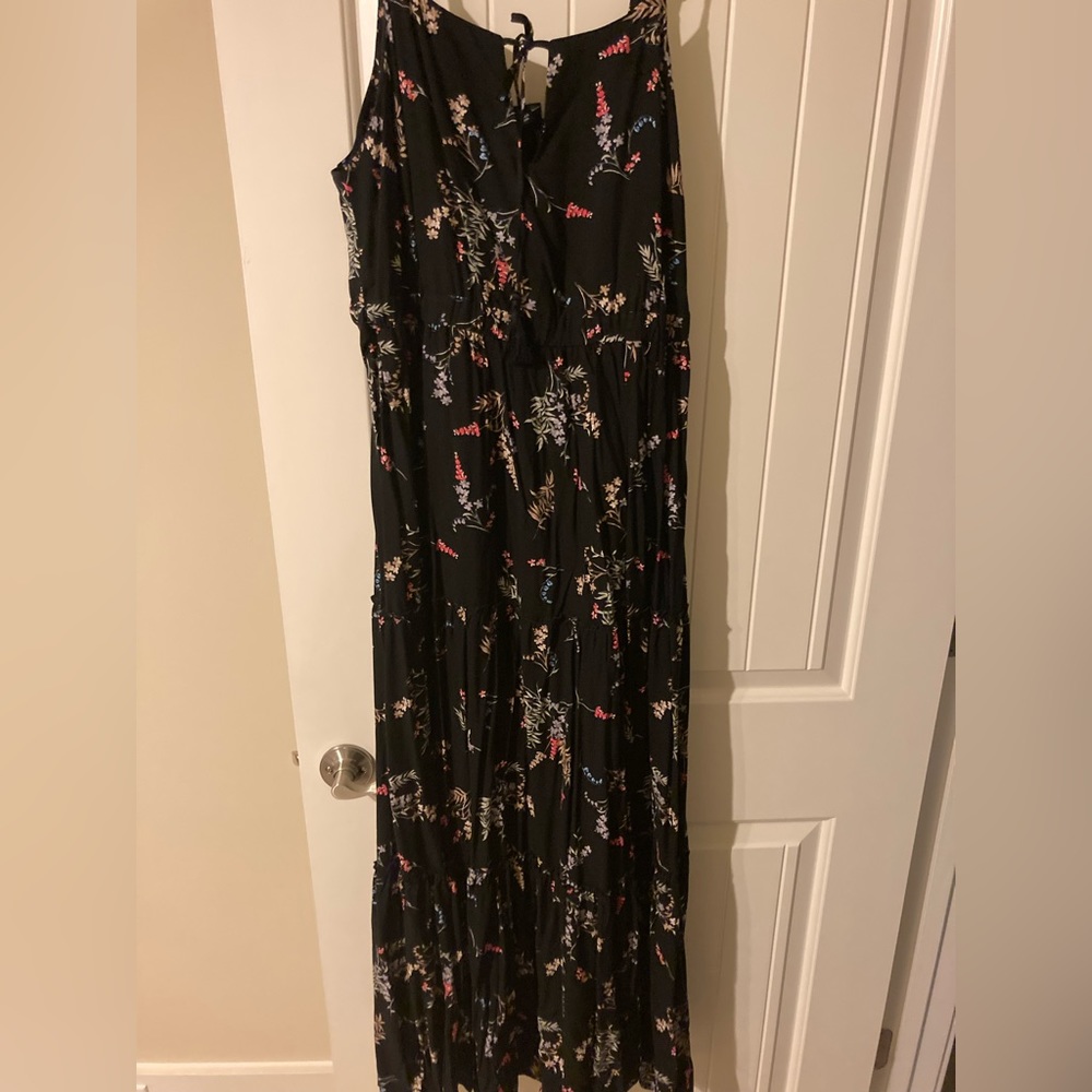 Torrid size 1 black floral maxi dress